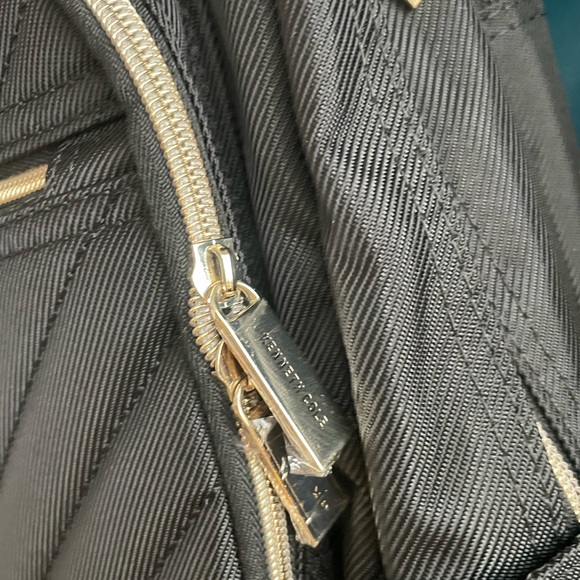 Kenneth Cole Reaction backpack - Picture 8 of 11